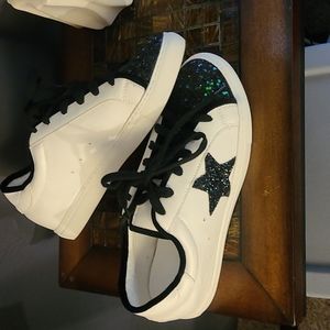 Women's Super Cute Shoes. Golden Goose Copy. EUC